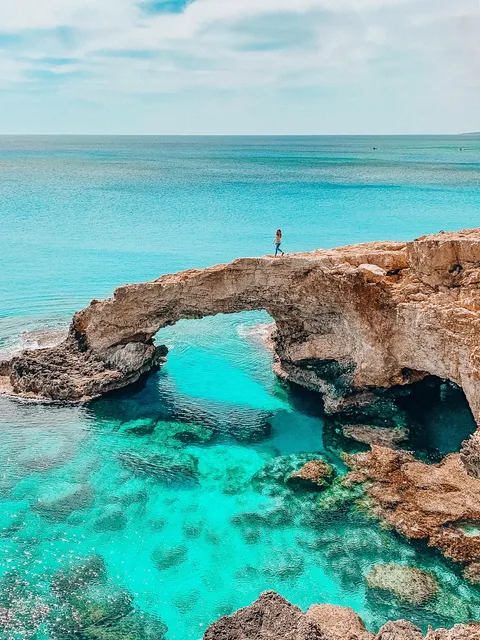 Love Bridge, Kap Greco