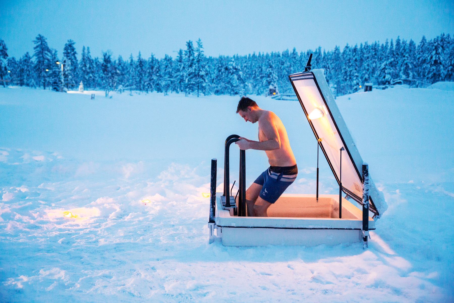 Kakslauttanen ice swimming.jpg