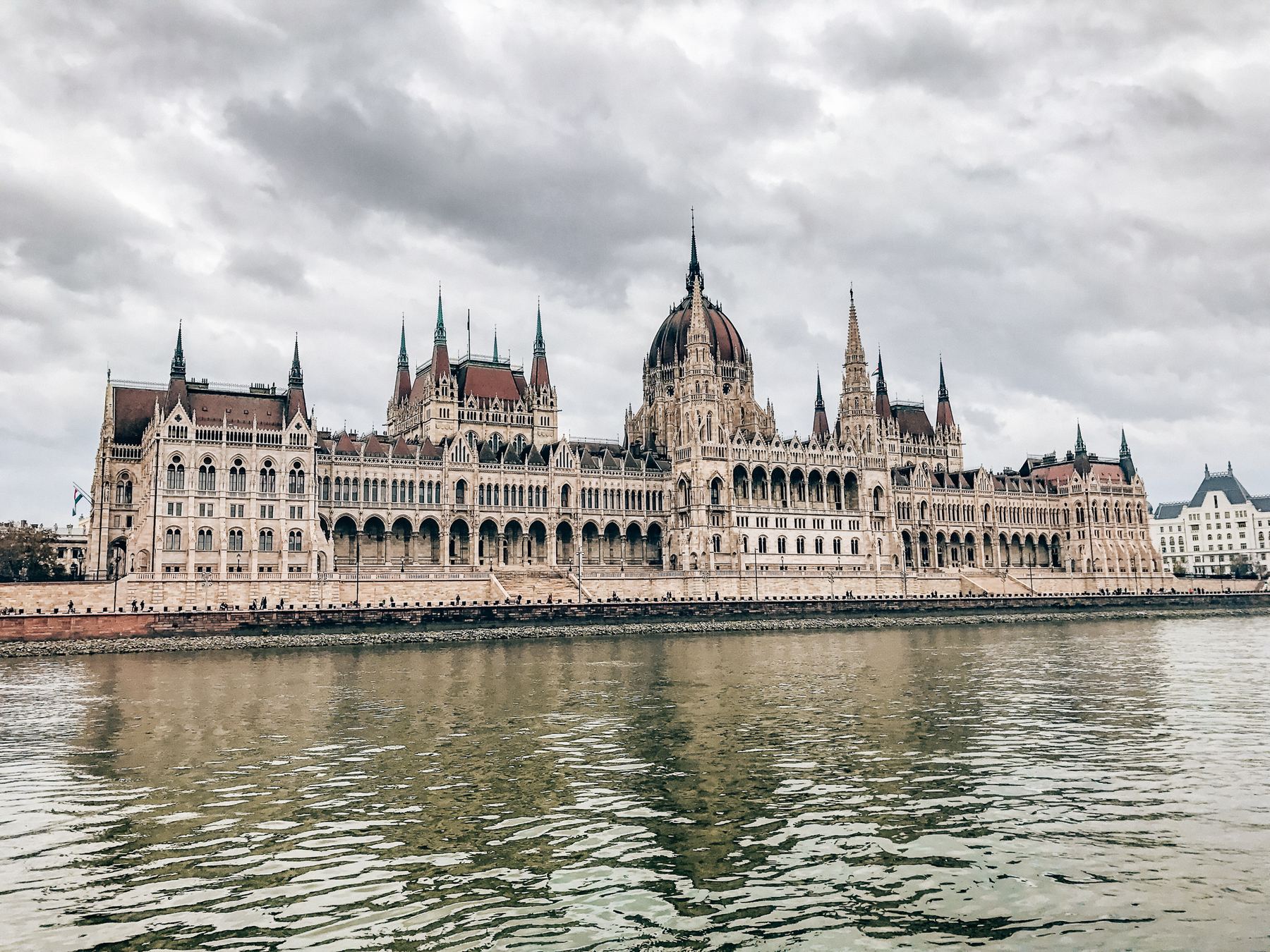 Parlamentsgebäude und Kronjuwelen