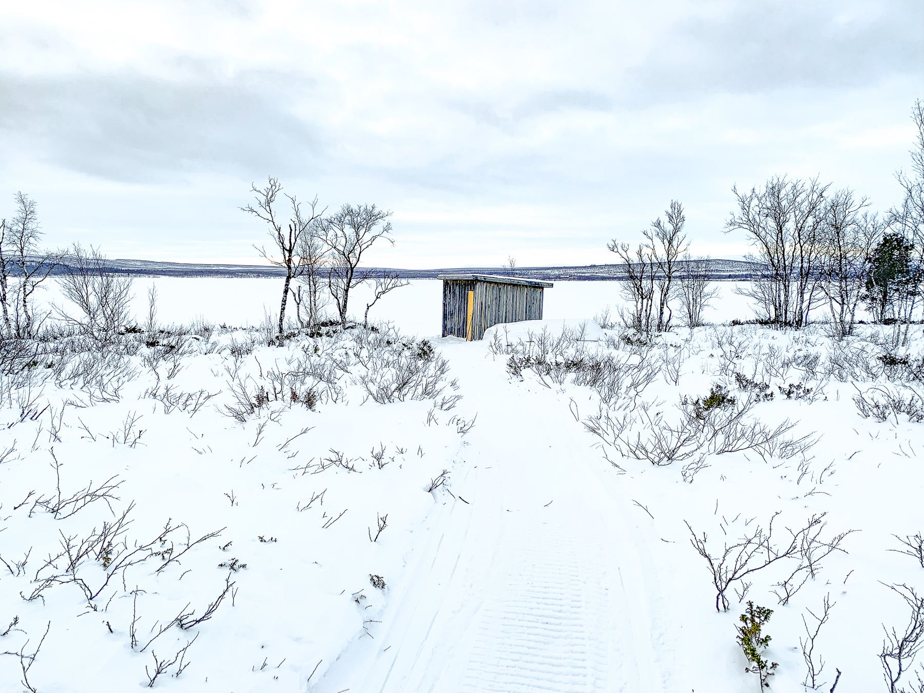 lake-sweden-lapland.jpg