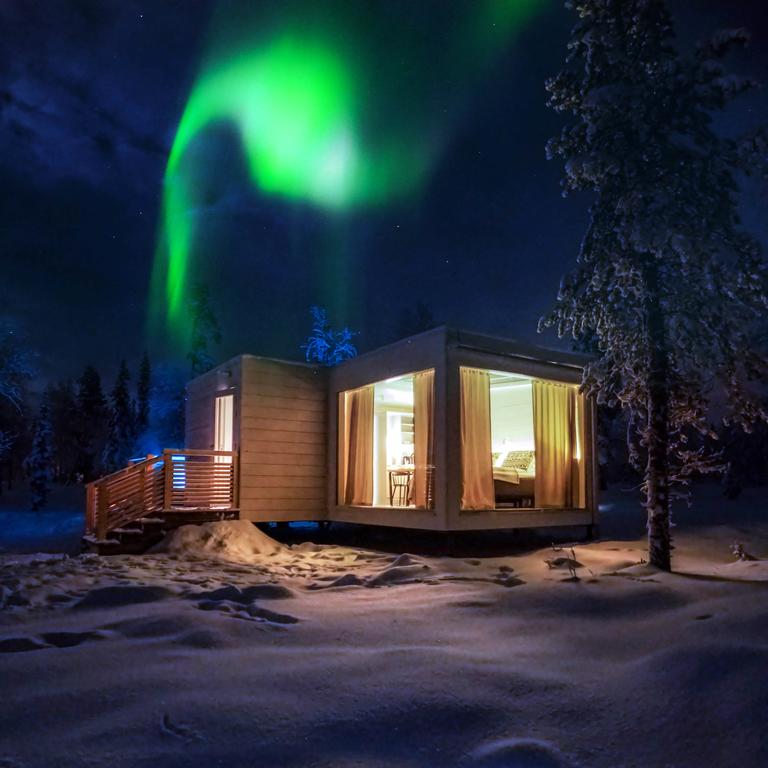 deluxe aurora cabin 2.jpg