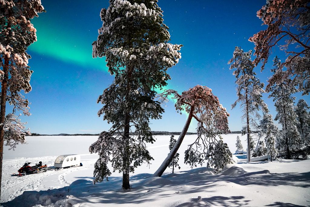 Nordlichter mit Schlitten.jpg