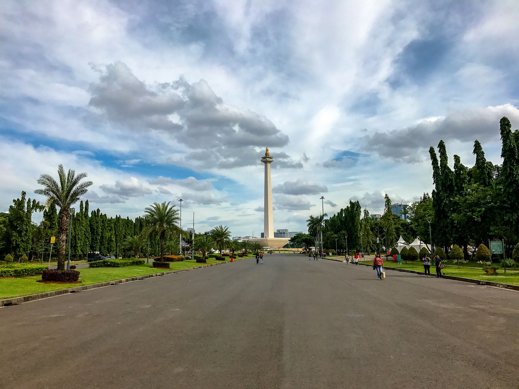 The National Monument Monas