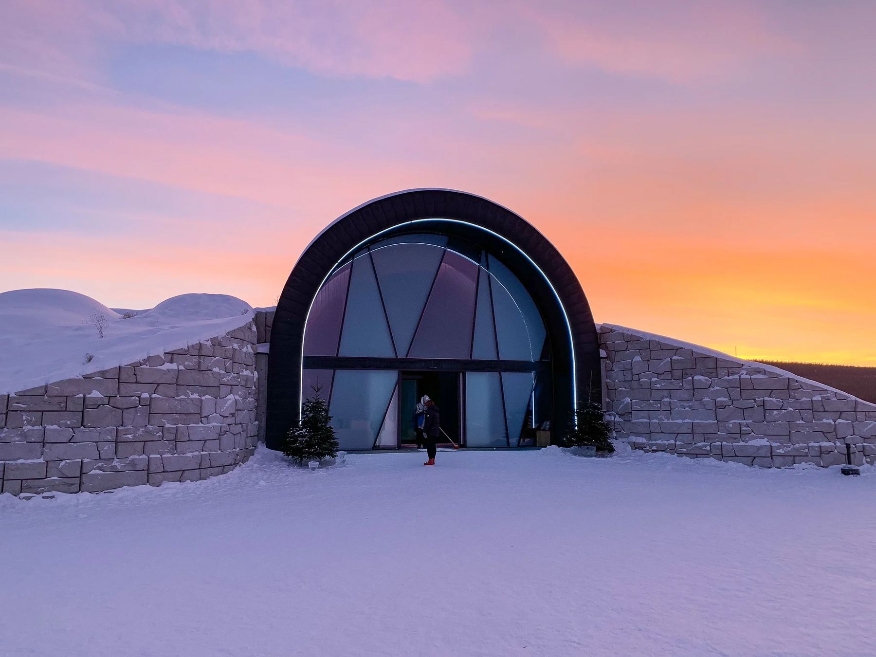 Erlebe das weltweit einmalige Hotel aus Eis - ICEHOTEL Jukkasjärvi